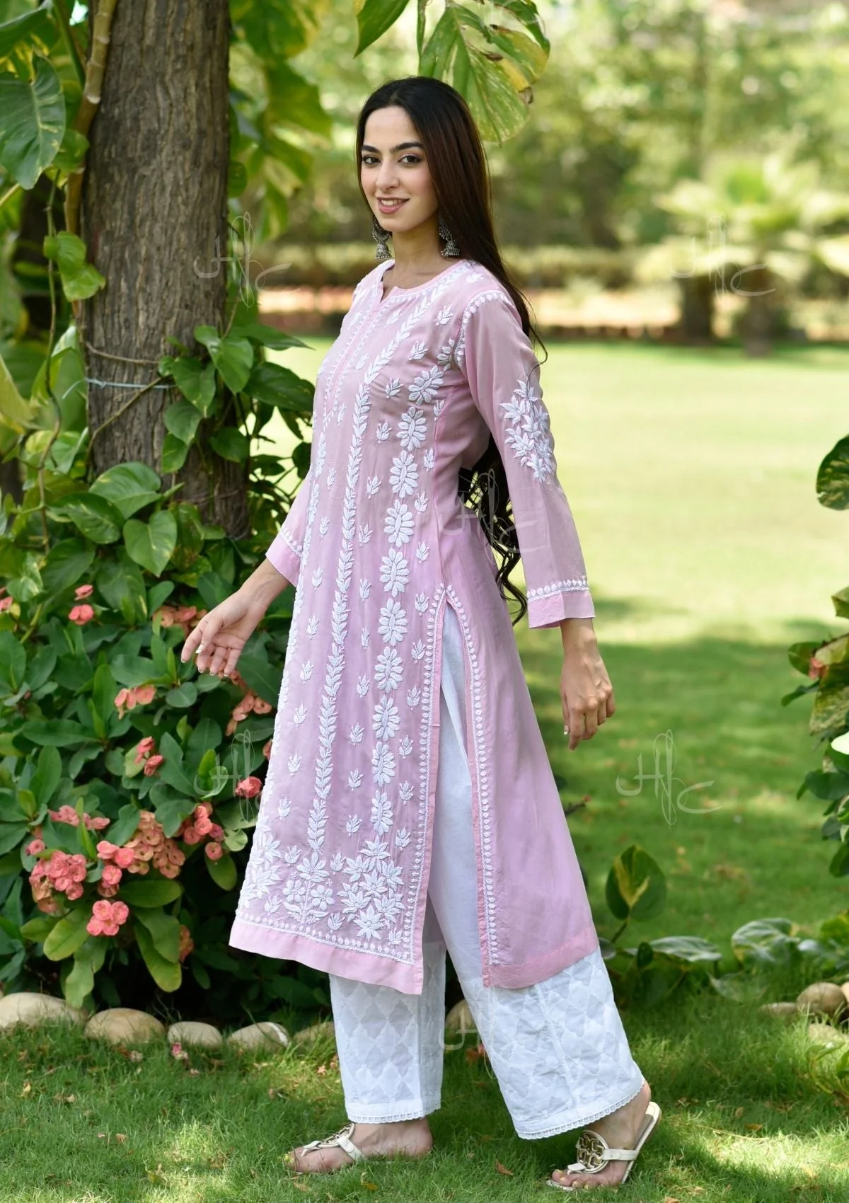 Basima Chikankari Modal Straight Kurta - Image 6