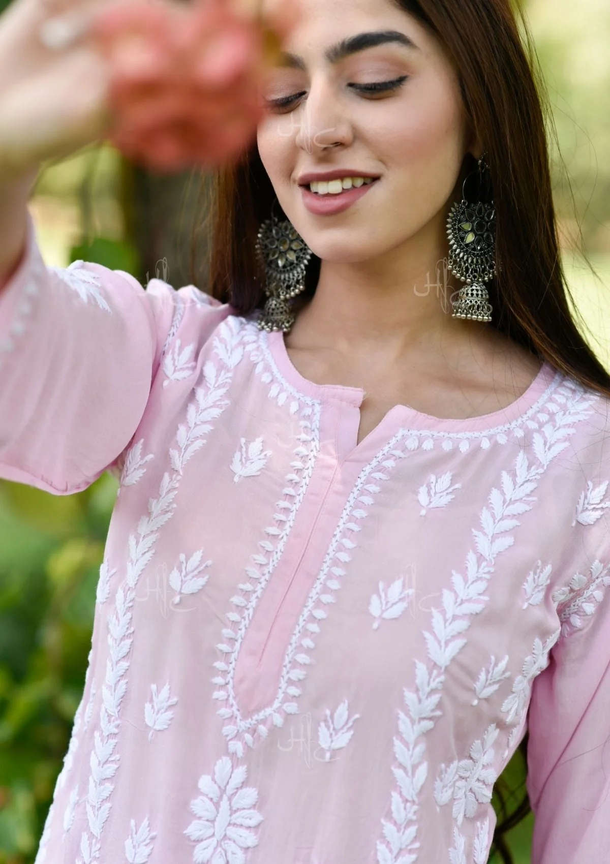 Basima Chikankari Modal Straight Kurta - Image 7
