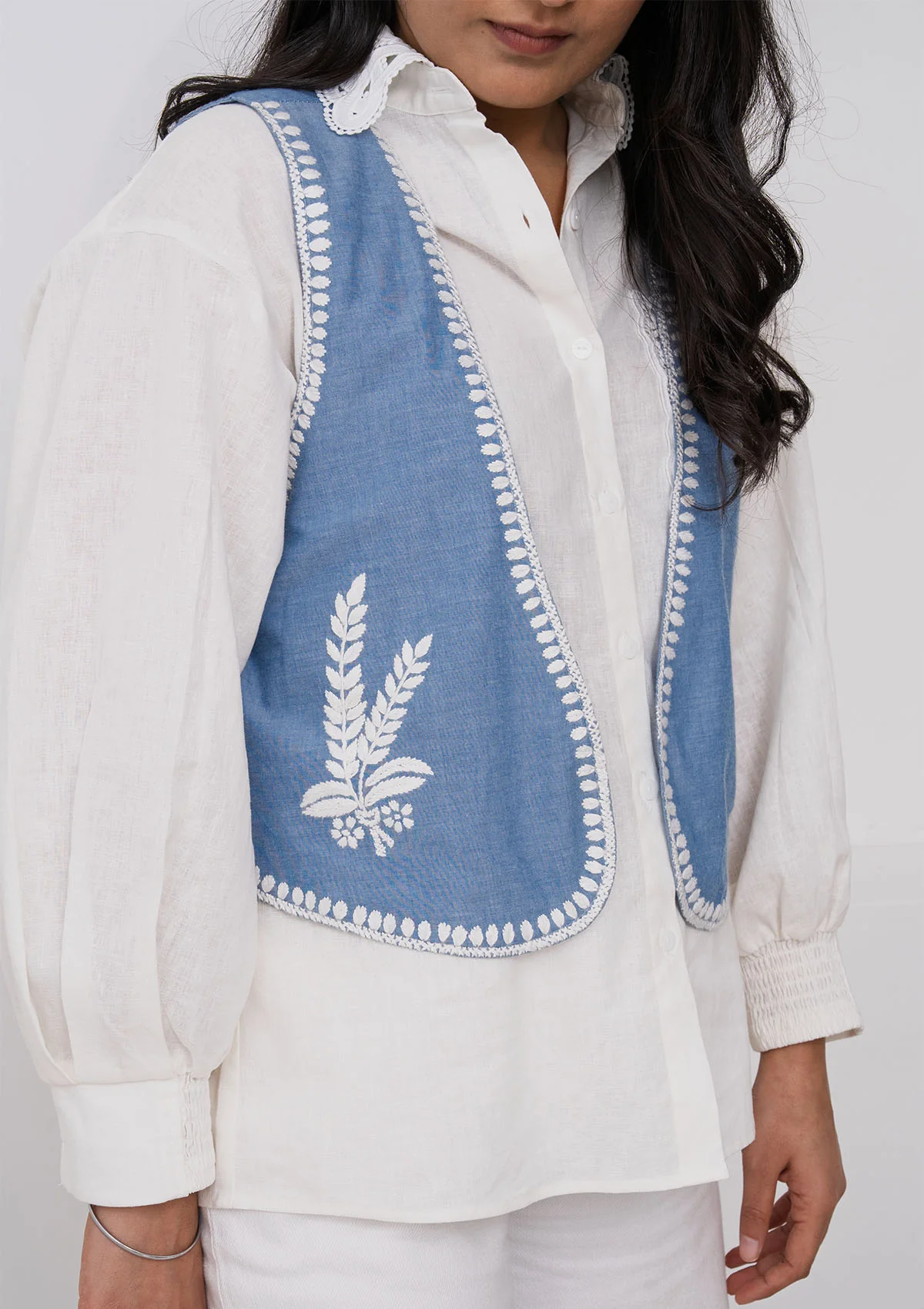 HOC Crafted Chikankari Women's Waistcoat - Image 3