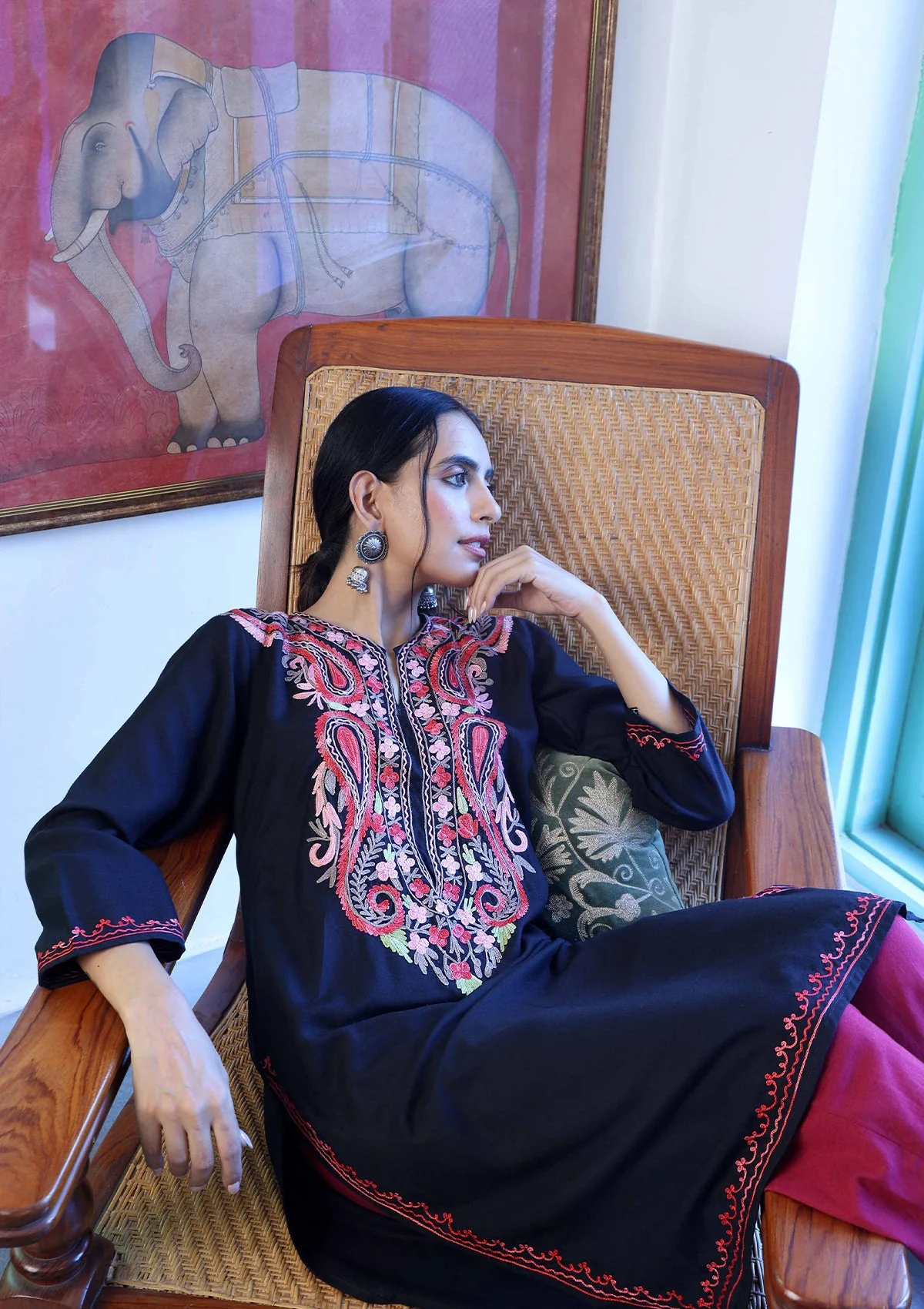 HOC Aari Embroidered Cotton Solid Women's Long Kurta - Black - Image 5