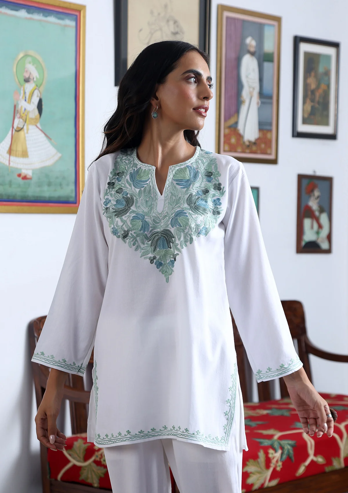 HOC Aari Embroidered Cotton Solid Women's Short Kurta - White
