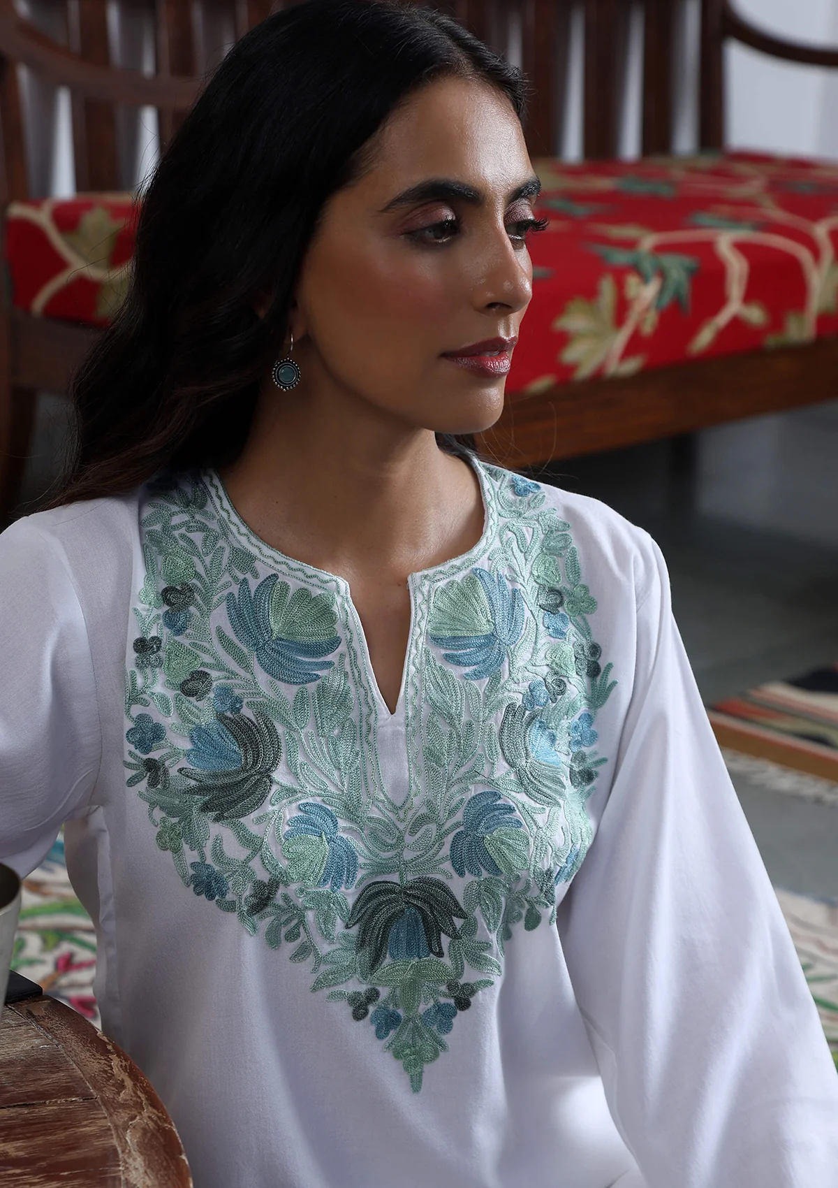 HOC Aari Embroidered Cotton Solid Women's Short Kurta - White - Image 4