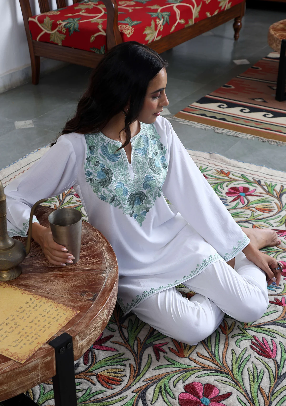 HOC Aari Embroidered Cotton Solid Women's Short Kurta - White - Image 5
