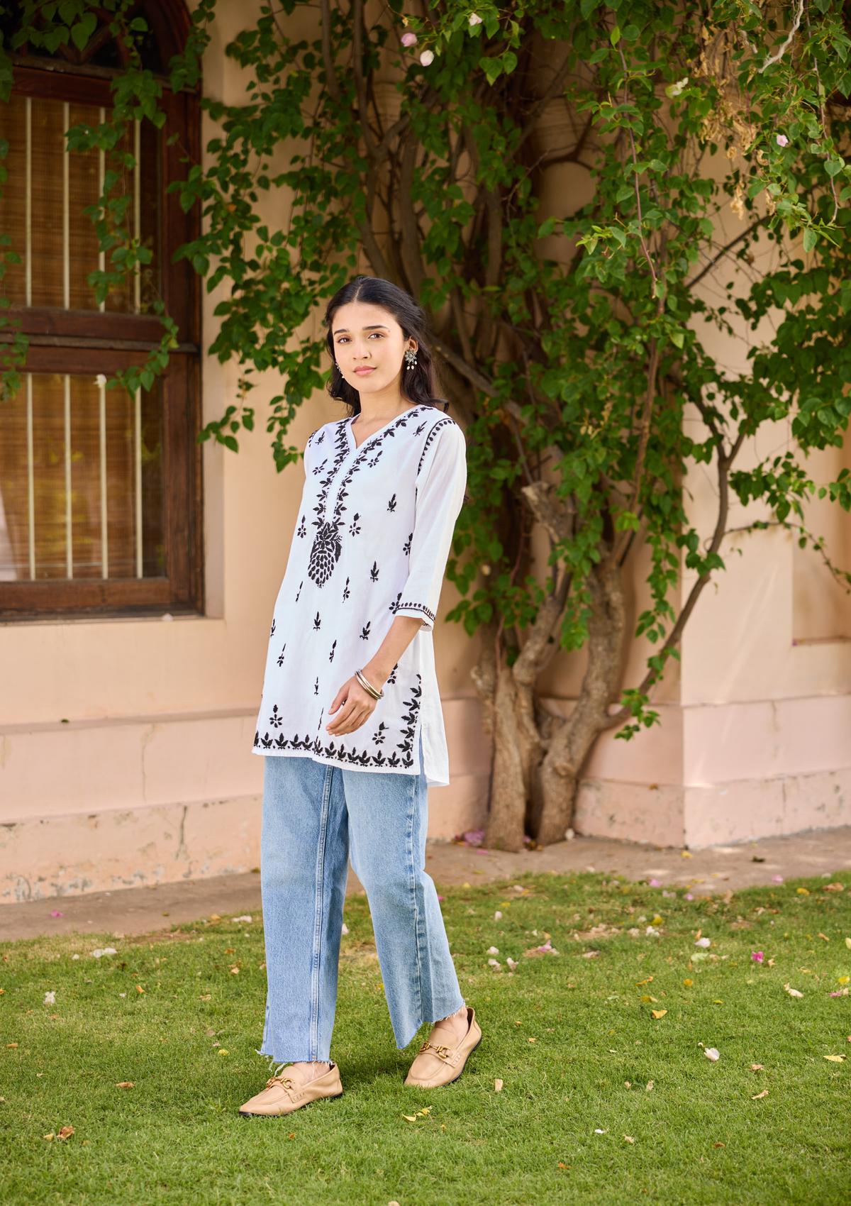 Cotton Chikankari Solid Women's Short Kurta - White - Image 4