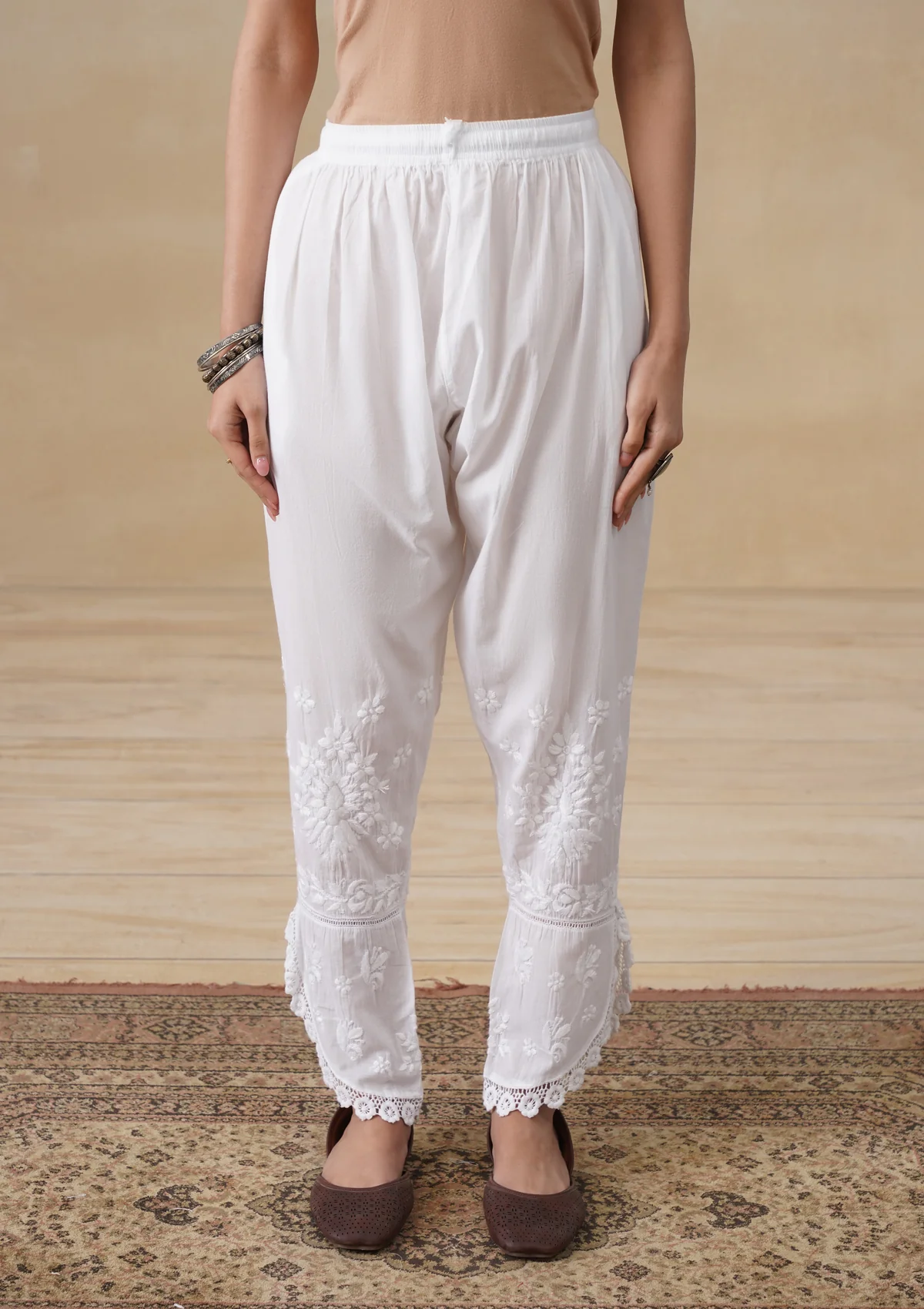 HOC Cotton Chikankari Solid Women's Tulip Pants - White