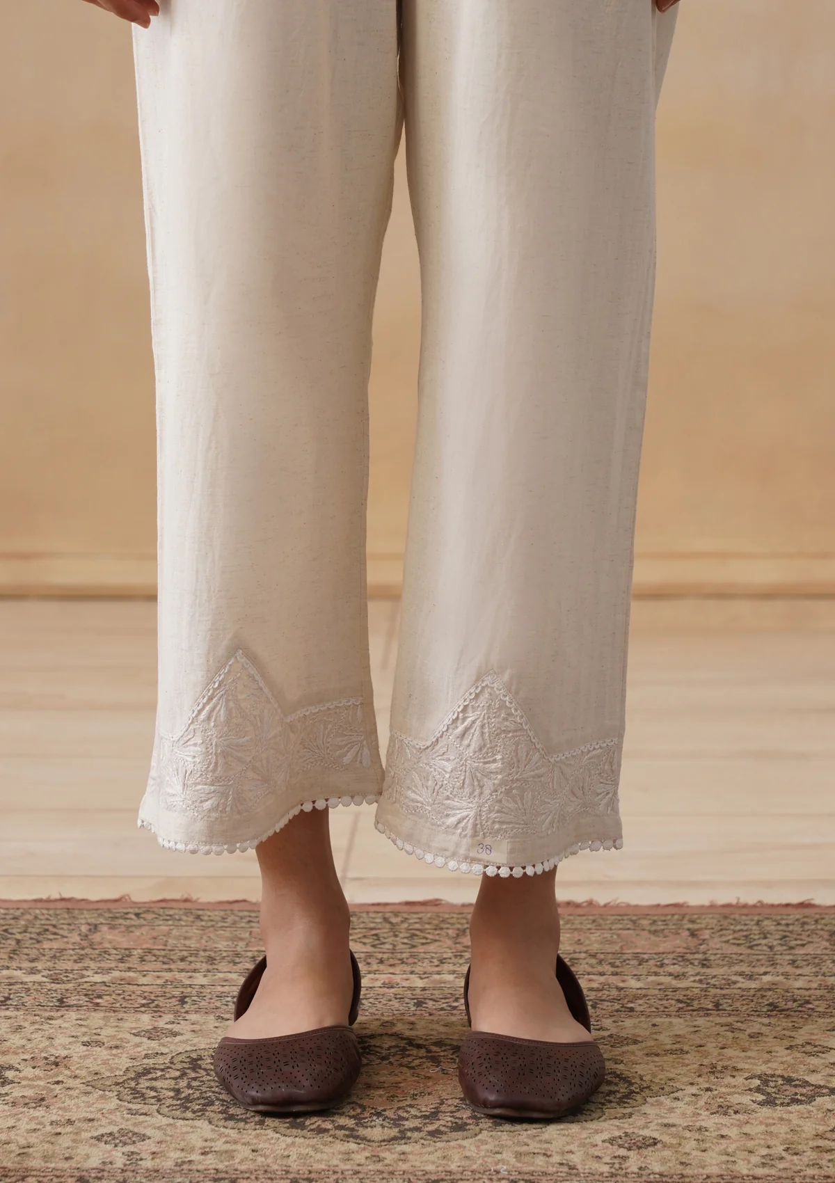 HOC Cotton Linen Blend Chikankari Solid Women's Palazzo - Off White - Image 4