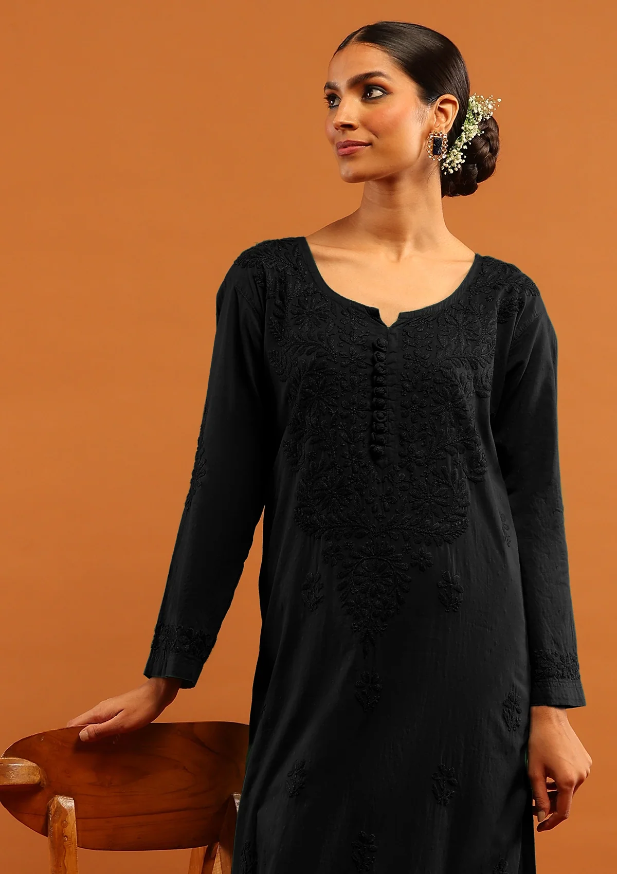 HOC Dobby Cotton Chikankari Solid Women's Long Kurta - Black - Image 2