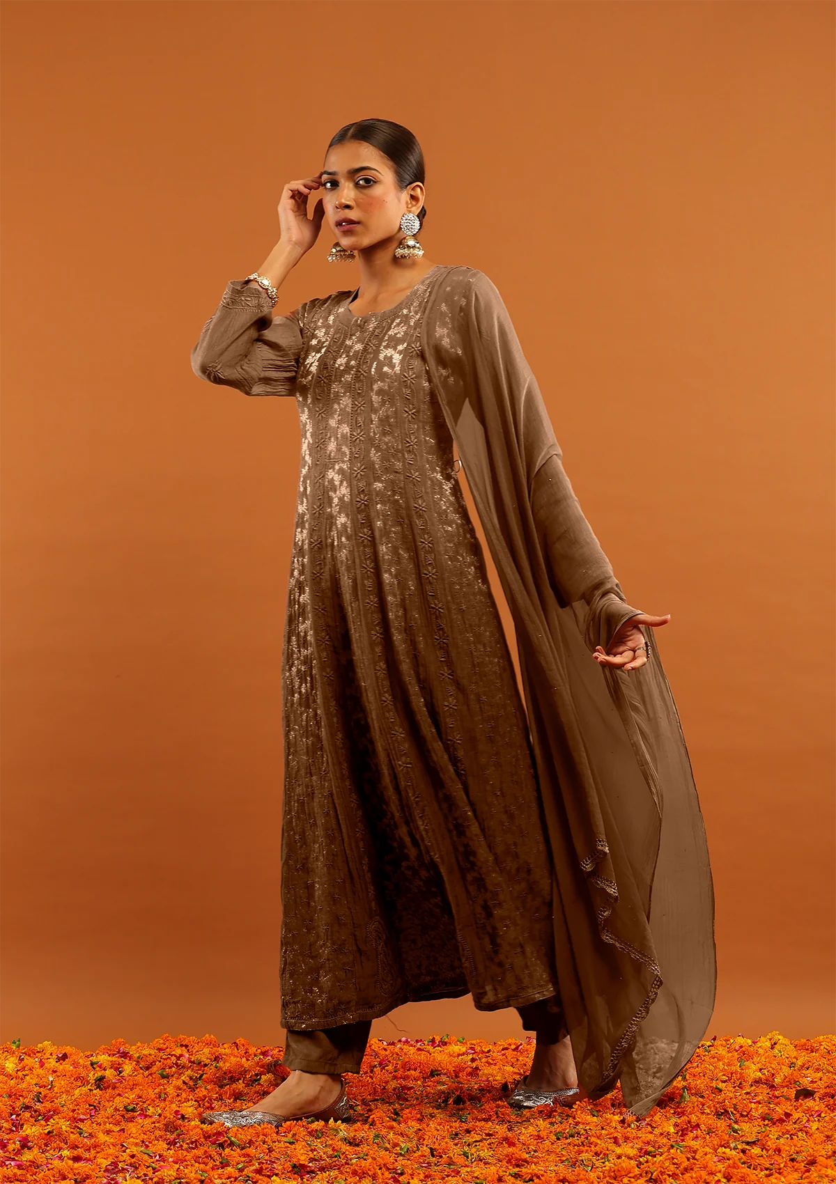 HOC Banarasi Mul Chanderi Chikankari Solid Women's 4 PC Anarkali Kurta Set - Fawn - Image 4