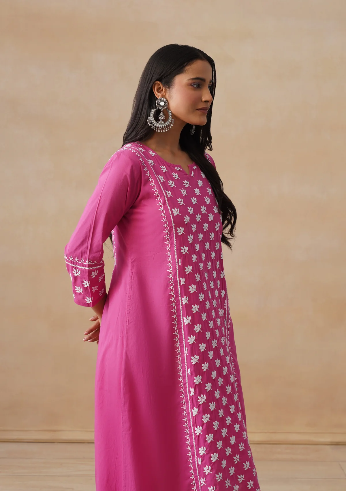 HOC Cambric Chikankari Solid A-Line Women's Long Kurta-Fuschia - Image 4