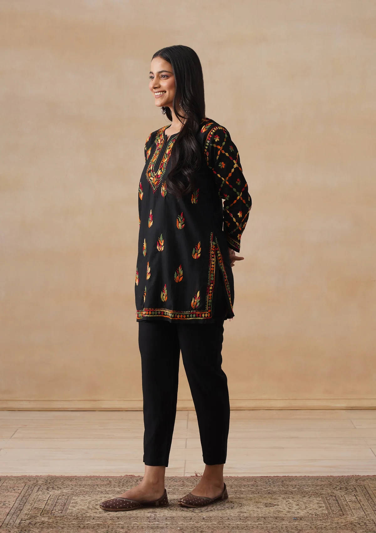 HOC Cotton Chikankari Solid Women's Short Kurta - Black - Image 5