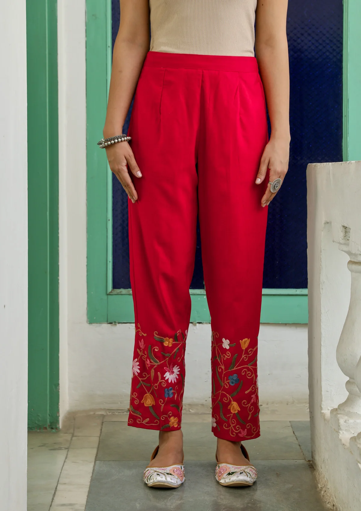 HOC Aari Embroidered Cotton Solid Women's 2 PC Co-ord Set - Red - Image 5