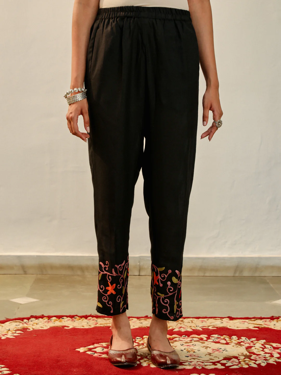 HOC Aari Embroidered Cotton Solid Women's 2PC Long Kurta Set - Black - Image 4