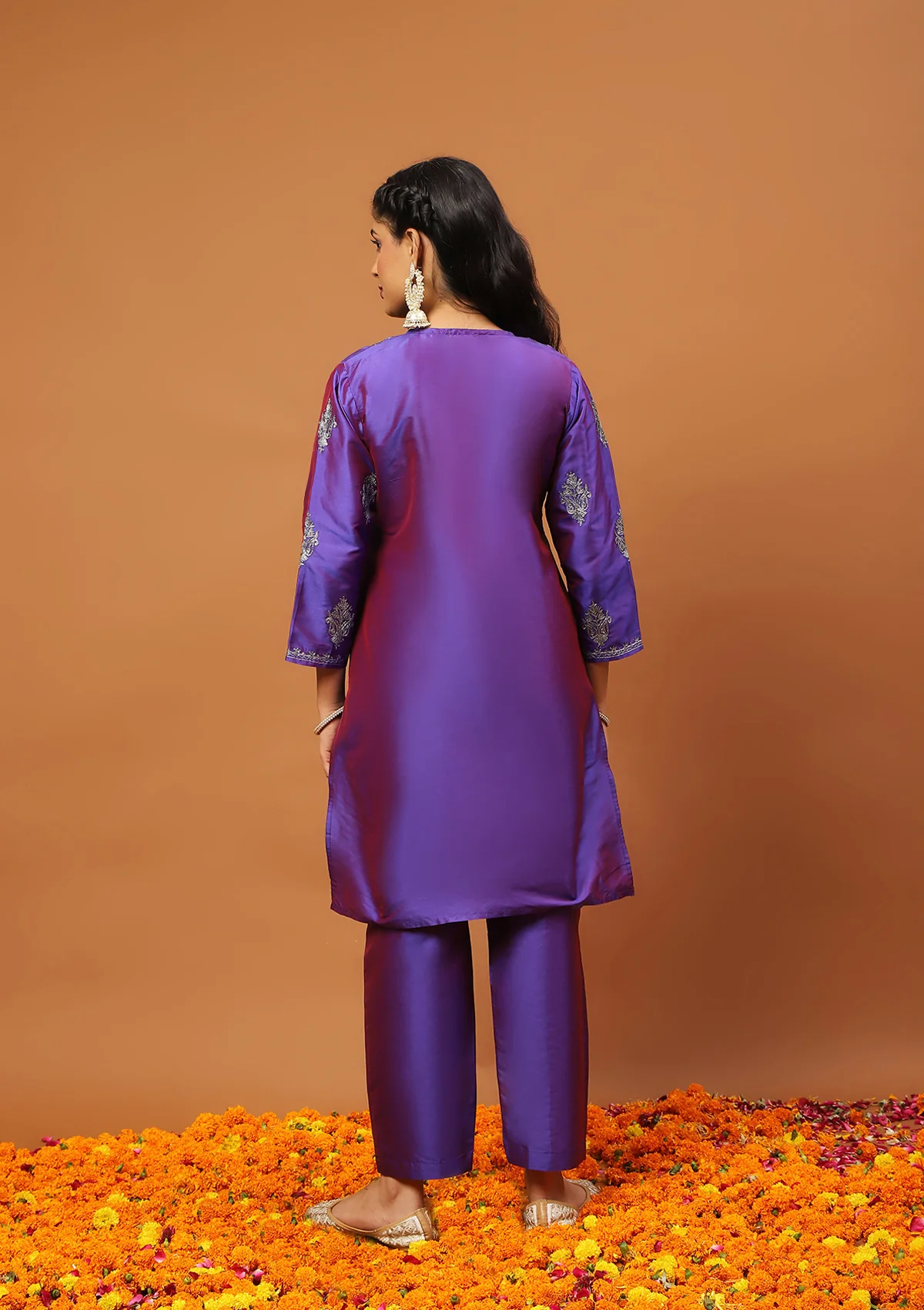 HOC Art Silk Embroidered Zari Solid Women's 2 PC Knee Length Kurta Set - Purple - Image 7