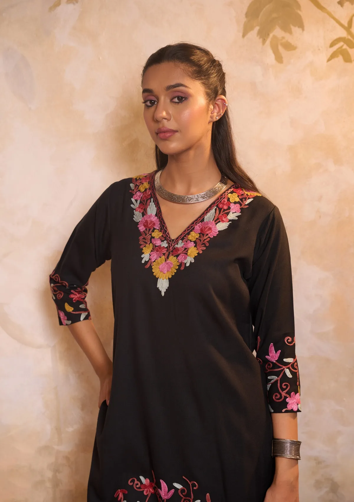 HOC Cotton Aari Embroidered Solid Women's 2 PC Long Kurta Set - Black - Image 2