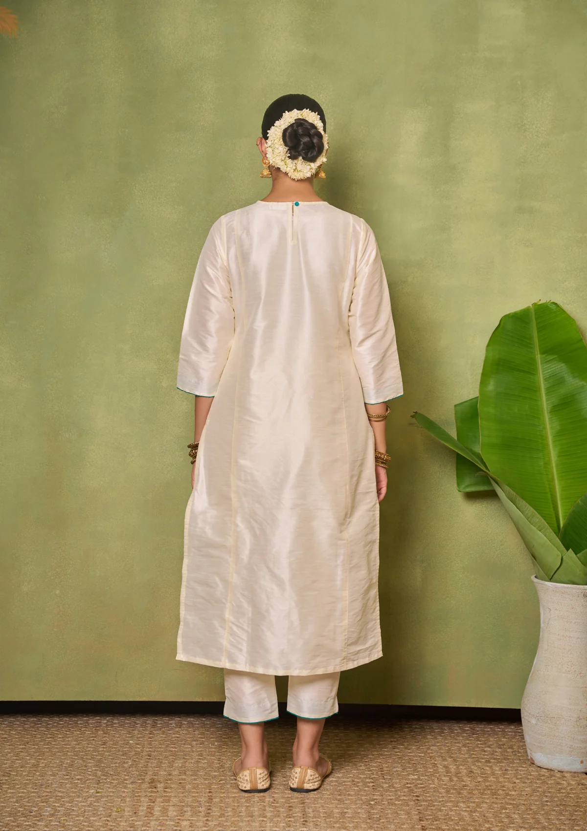 HOC Silk Blend Solid Women's 3 PC Long Kurta Set - Cream - Image 7