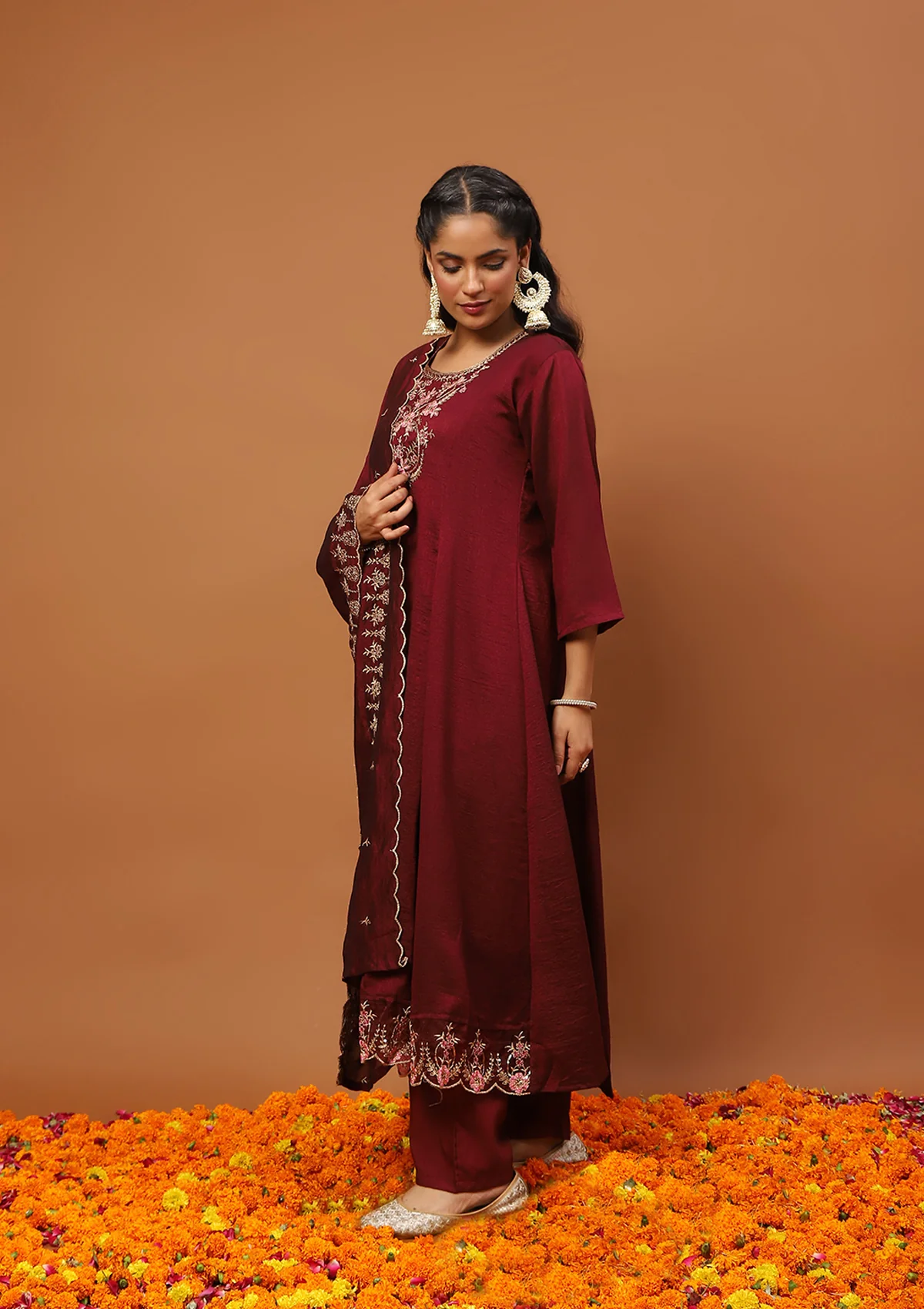 HOC Silk Blend Zari Embroidered With Sequins Solid Women's 3 PC Anarkali Kurta Set-Maroon - Image 4
