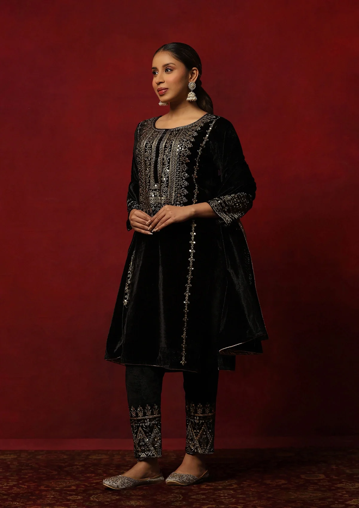 HOC Velvet Zari & Sequin Solid Women's 3 Pc Long Kurta Set-Black - Image 3