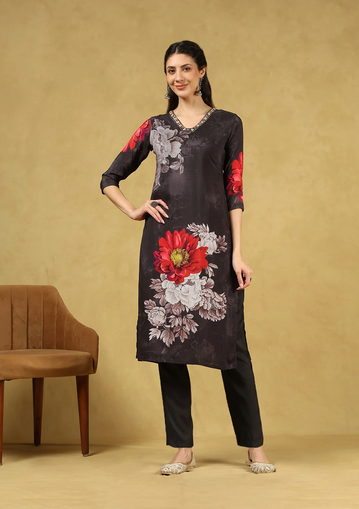 HOC Hand Embellished Muslin Printed Women's 3 PC Long Kurta Set with Dupatta - Black - Image 3
