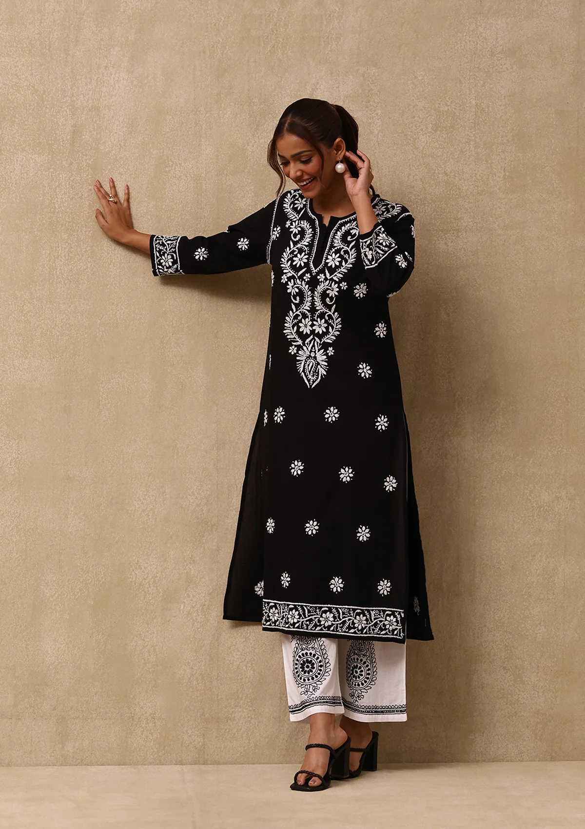 HOC Irha Chikankari Cotton Straight Kurta Set - Image 3