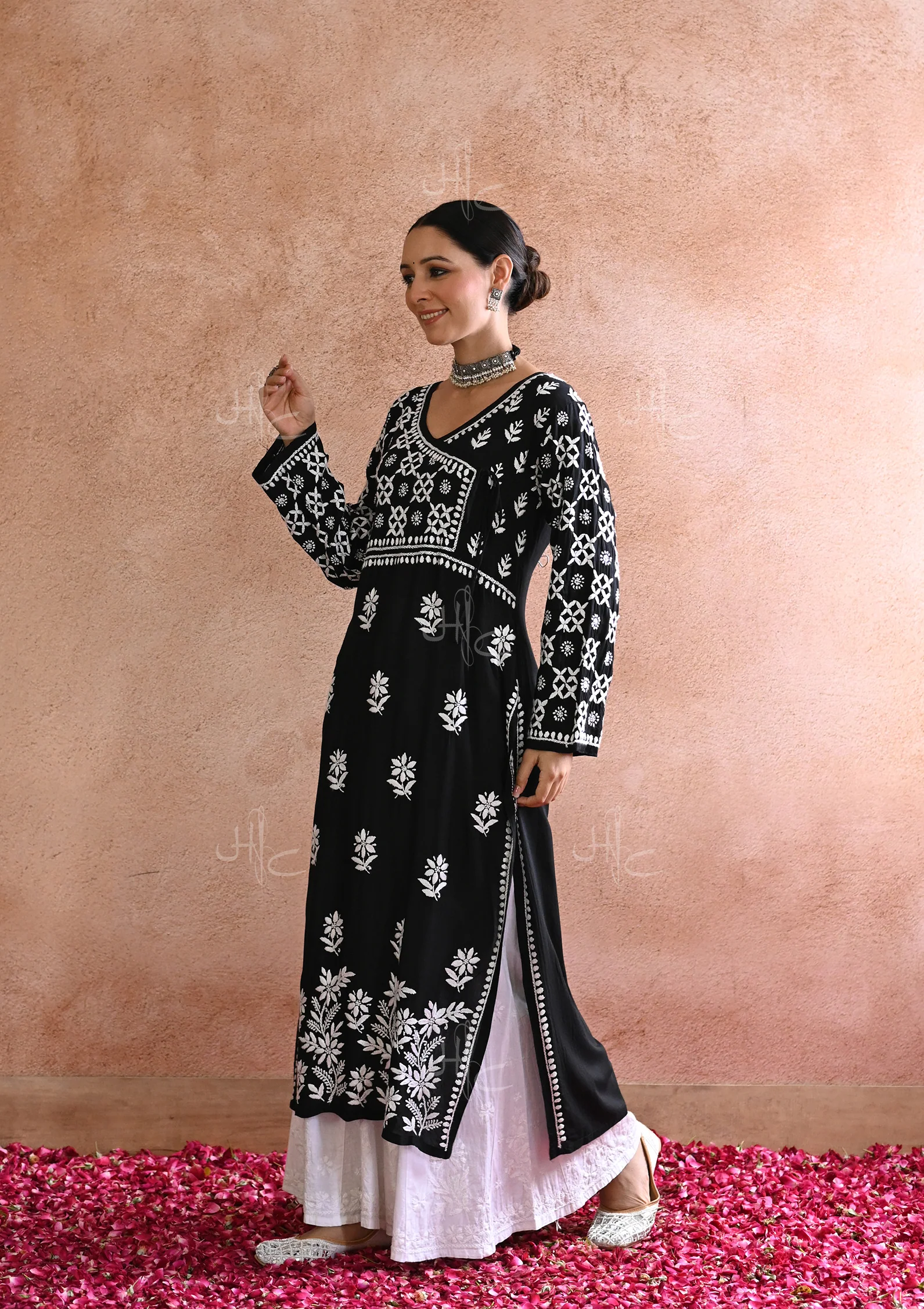 HOC Kashish Chikankari Modal Straight Kurta - Image 4