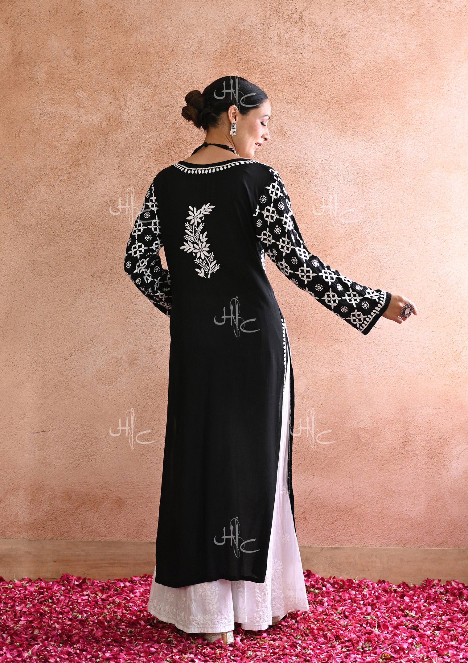 HOC Kashish Chikankari Modal Straight Kurta - Image 8