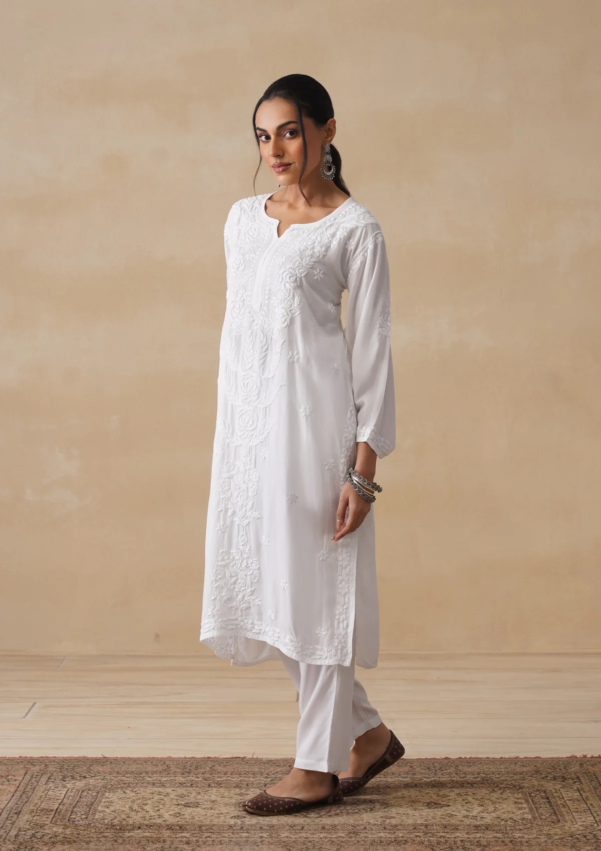 HOC Mulmul Chikankari Solid Women's Long Kurta - White - Image 3