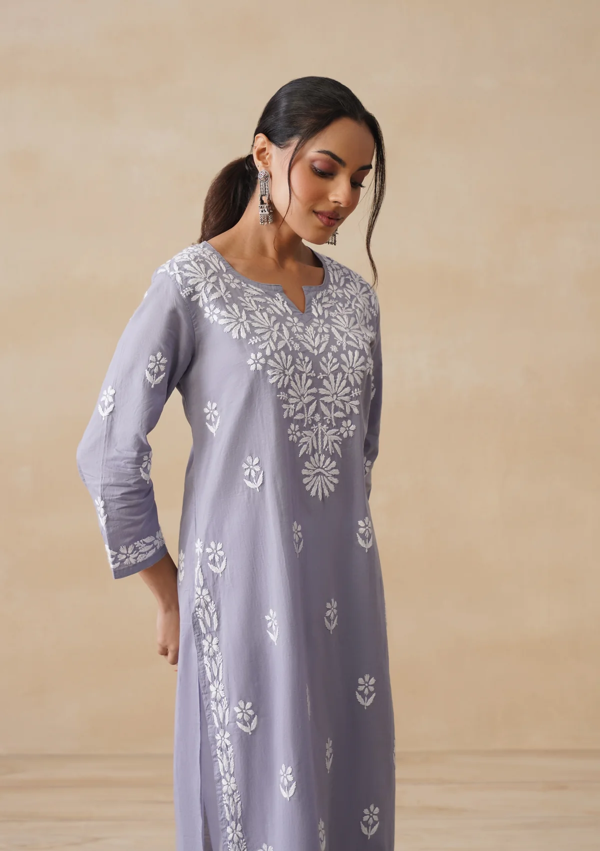 HOC Nida Chikankari Cotton Straight Kurta - Image 4