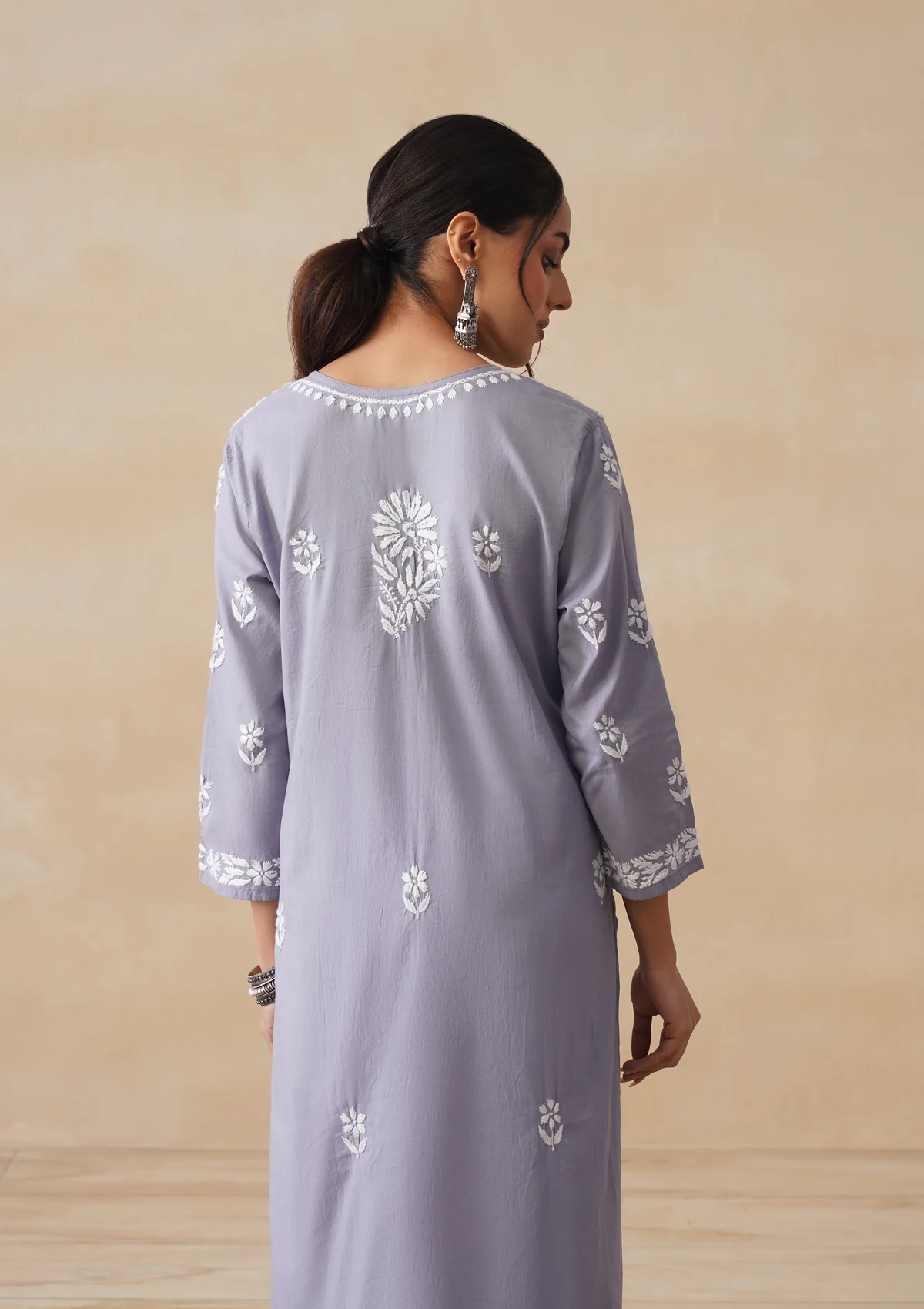 HOC Nida Chikankari Cotton Straight Kurta - Image 8