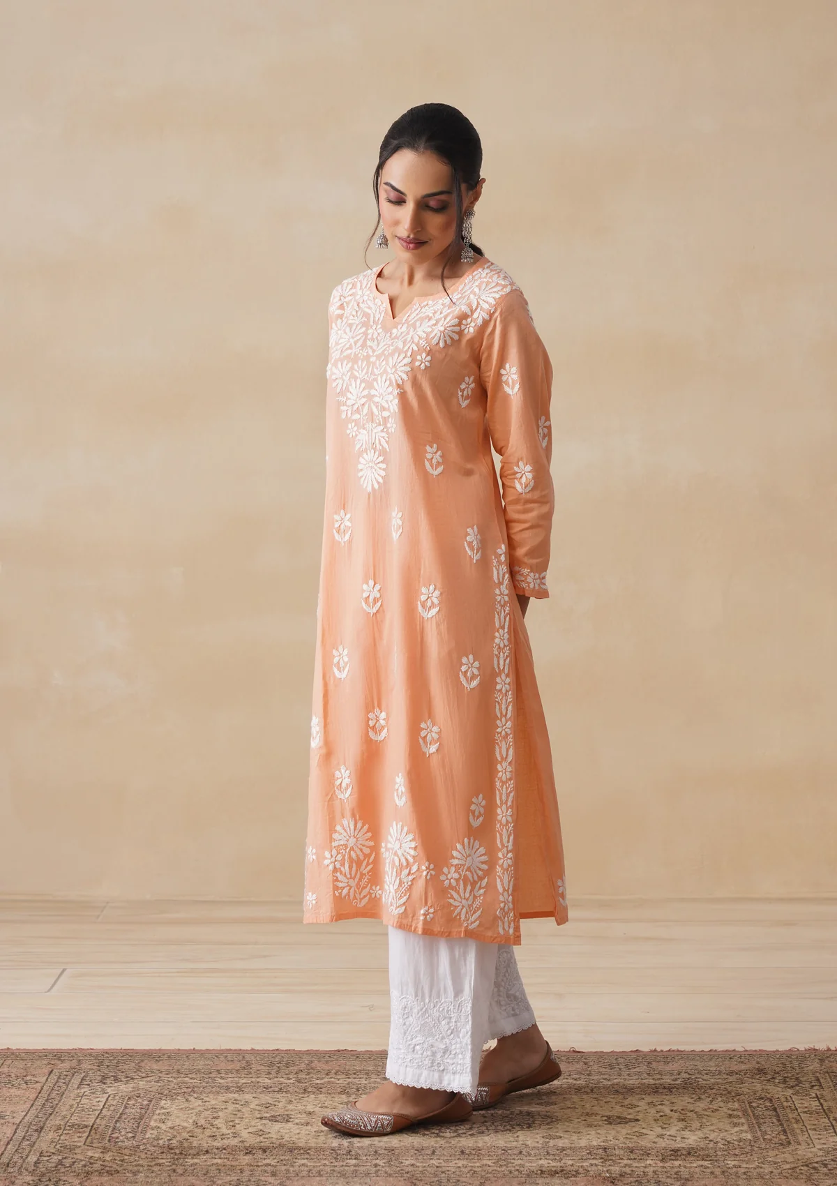 HOC Nida Chikankari Cotton Straight Kurta - Image 3