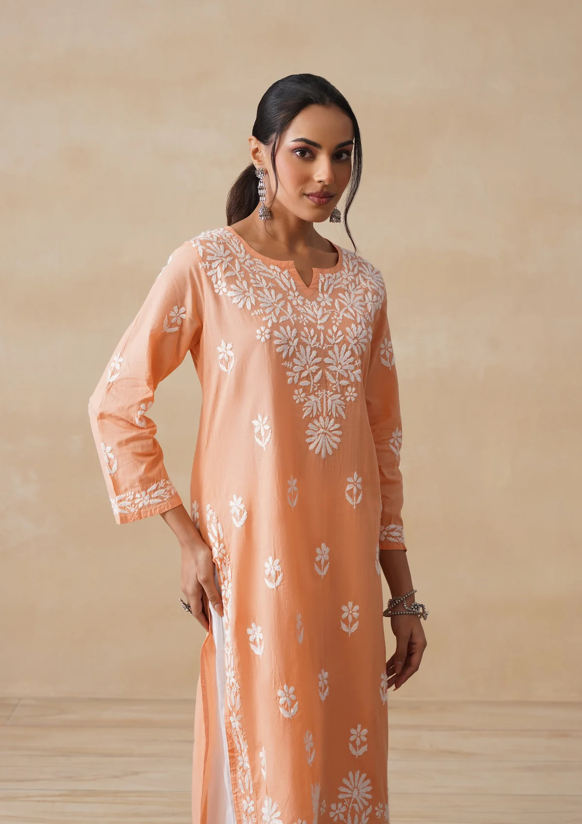 HOC Nida Chikankari Cotton Straight Kurta - Image 4