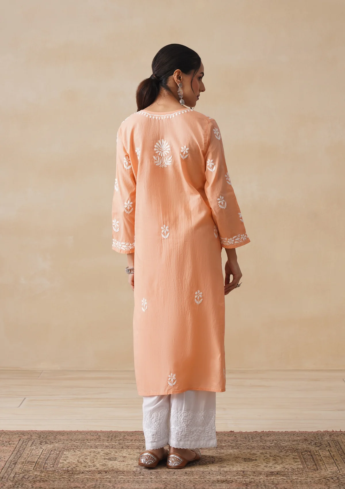 HOC Nida Chikankari Cotton Straight Kurta - Image 8