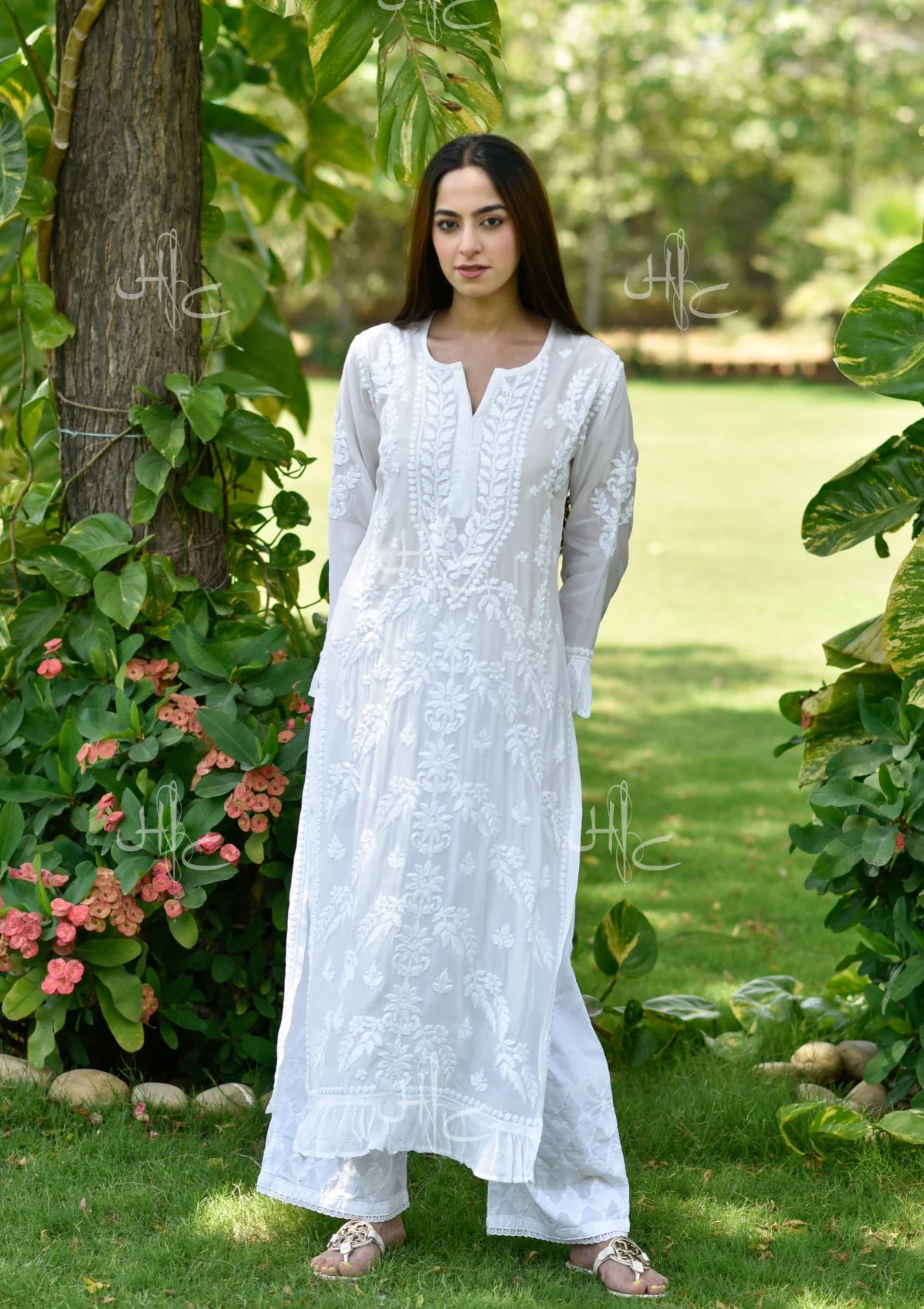HOC Nora Chikankari Muslin Straight Kurta - Image 3