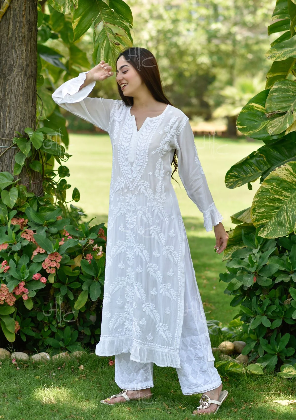 HOC Nora Chikankari Muslin Straight Kurta - Image 7