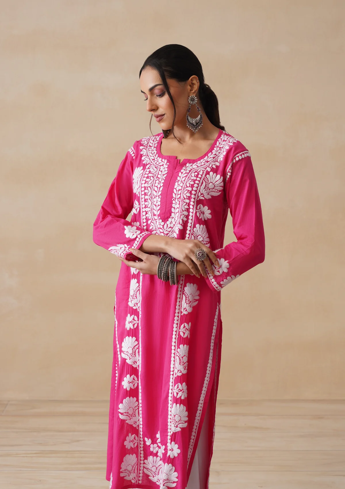 Pure Cotton Chikankari Solid Women's Long Kurta-Fuschia - Image 7