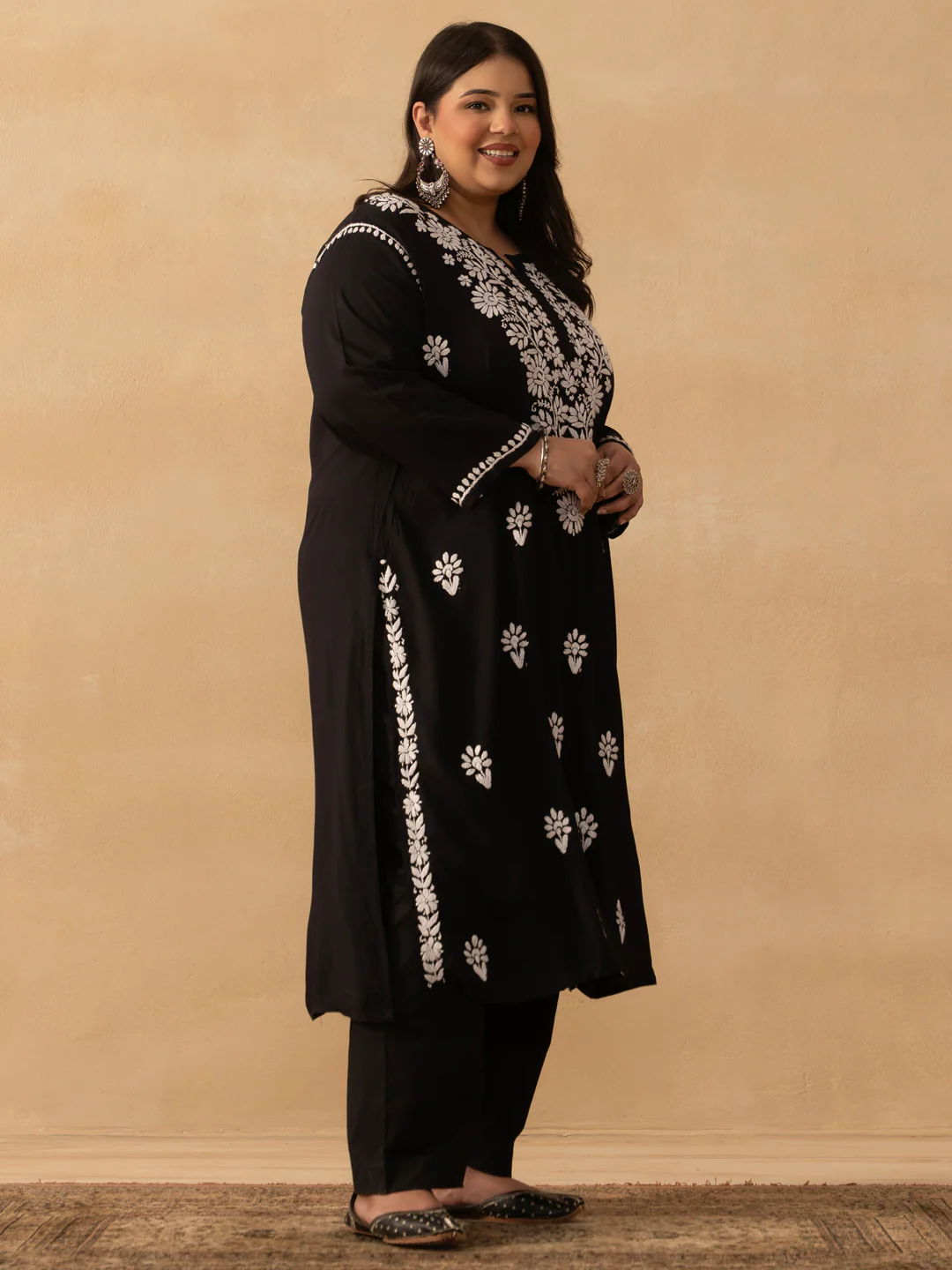 HOC Rayon Chikankari Solid Women's Long Kurta - Black - Image 4