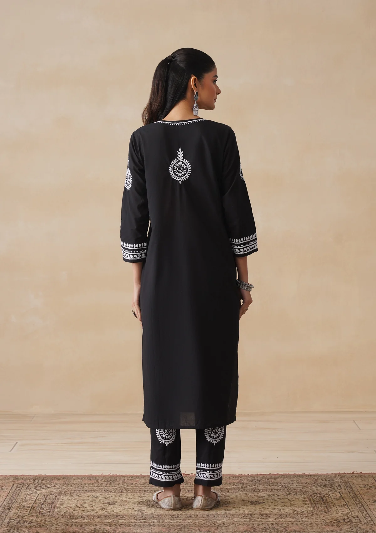 HOC Soha Chikankari Cotton Straight Kurta Set - Black - Image 10