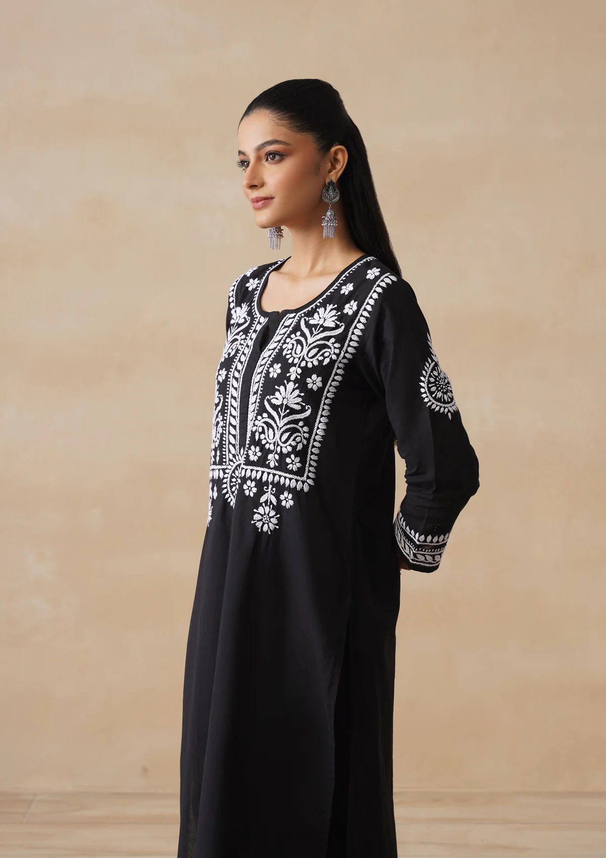 HOC Soha Chikankari Cotton Straight Kurta Set - Black - Image 3