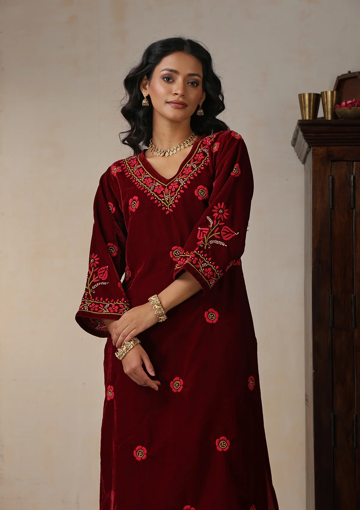 HOC Velvet Chikankari Solid Women's 2 PC Long Kurta Set - Maroon - Image 3