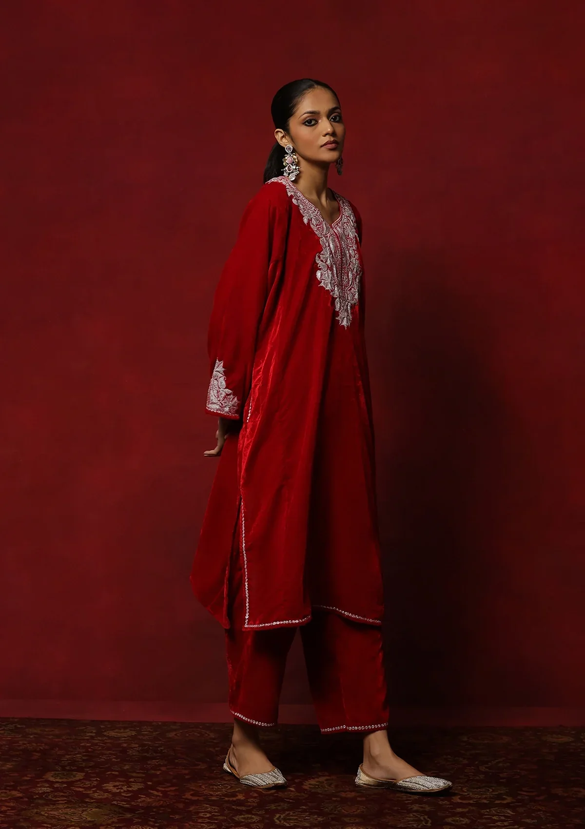 HOC Velvet Tilla Embroidered Solid Women's 2 Pc Phiran Set -Red - Image 5