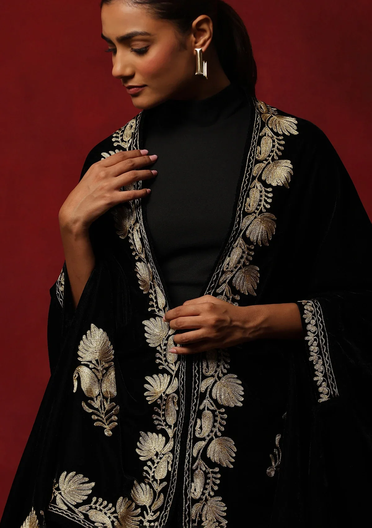 HOC Velvet Tilla Embroidered Solid Women's Cape -Black - Image 2