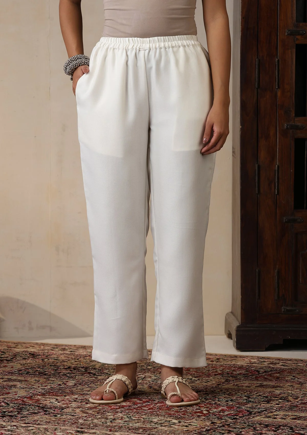 HOC Wool Aari Embroidered Solid Women's 2 Pc Long Kurta Set - White - Image 6