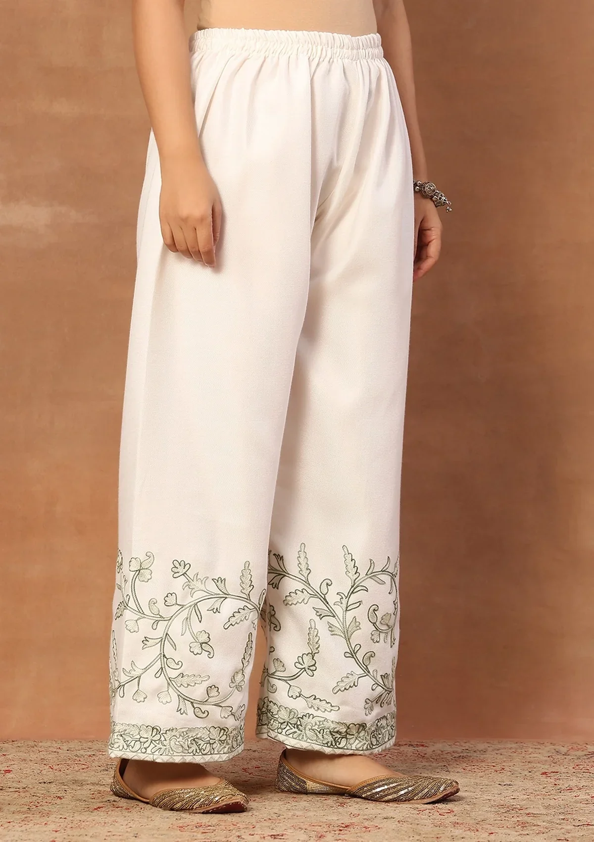 HOC Wool Aari Embroidered Solid Women's 3 Pc Long Phiran Set - White - Image 8