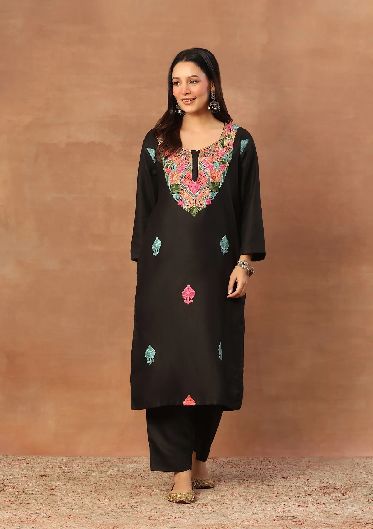 HOC Wool Aari Embroidered Solid Women's Long Kurta Set-Black