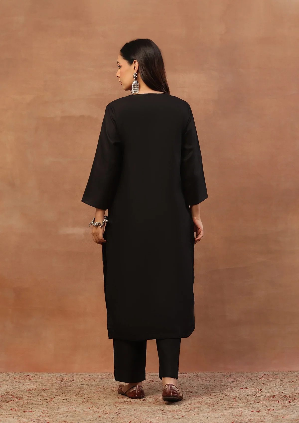 HOC Wool Aari Embroidered Solid Women's Long Kurta Set-Black - Image 6