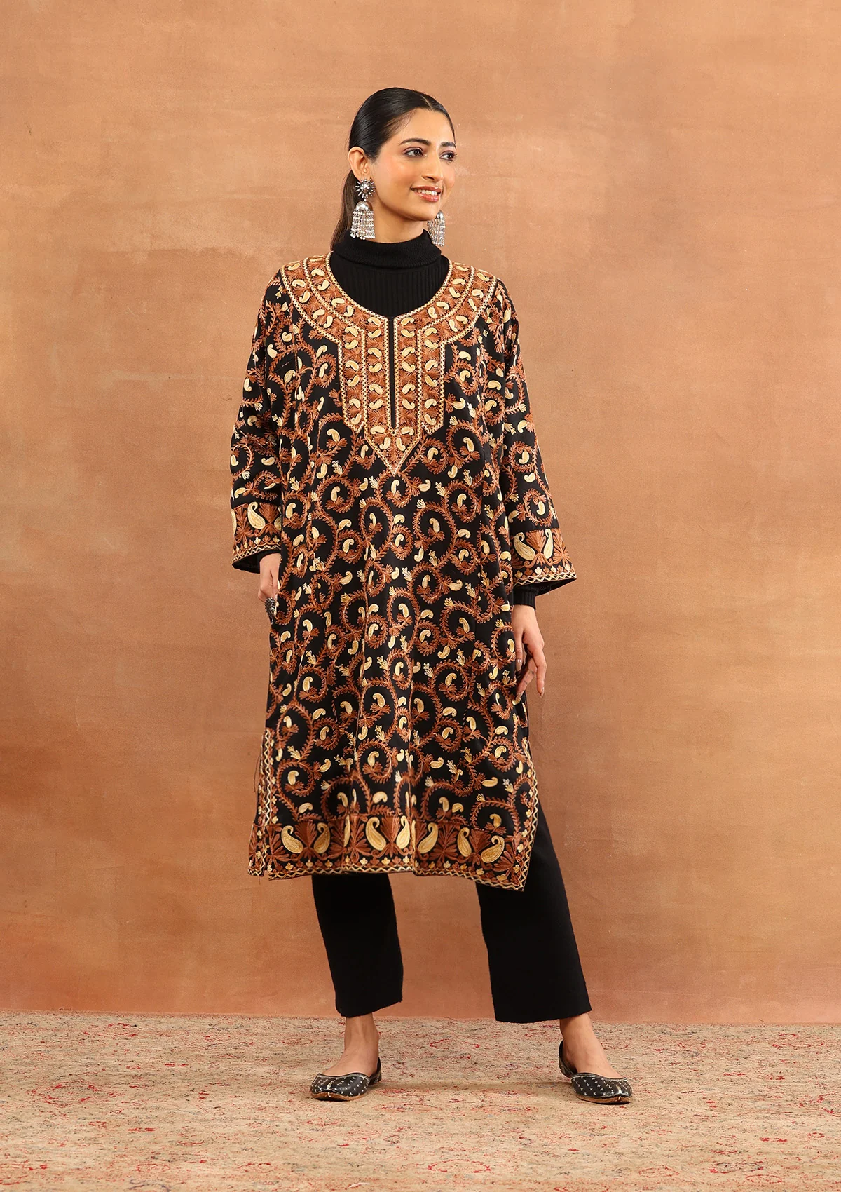 HOC Wool Aari Embroidered Solid Women's Long Phiran - Black