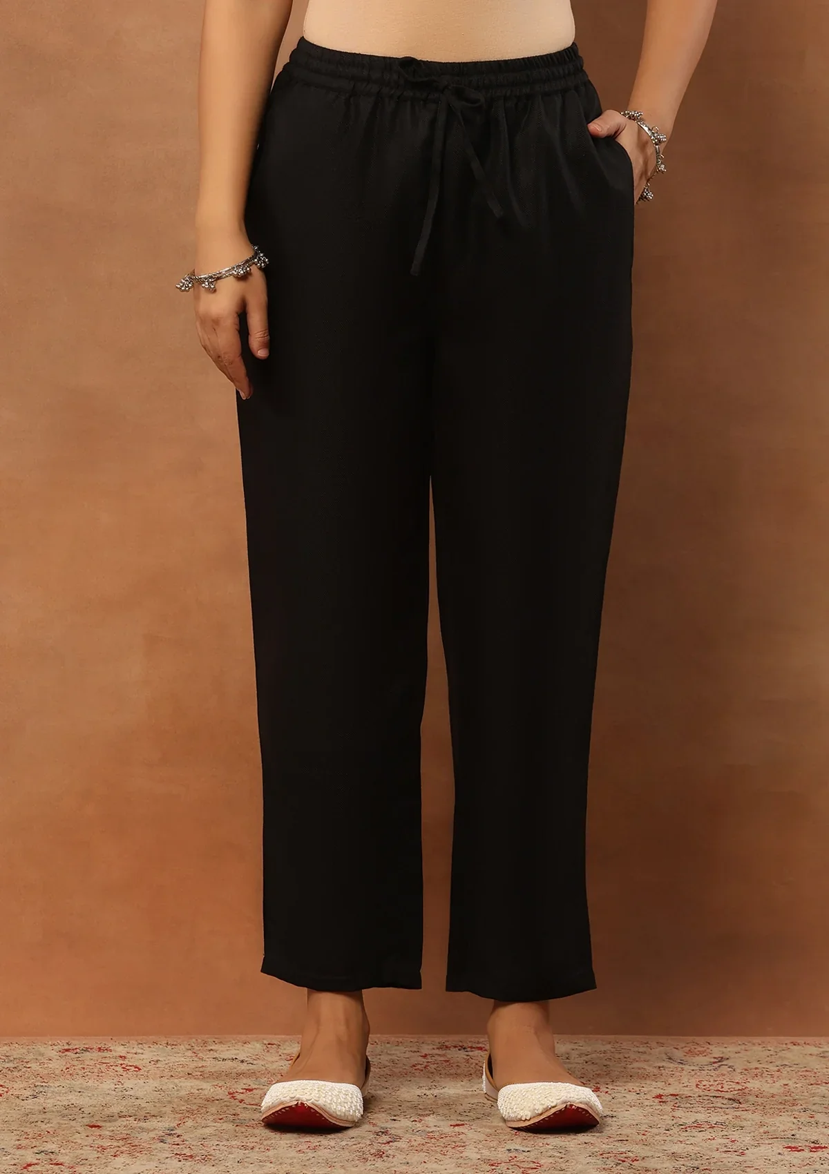 HOC Wool Aari Embroidered Straight Kurta Set With Dupatta-Black - Image 7