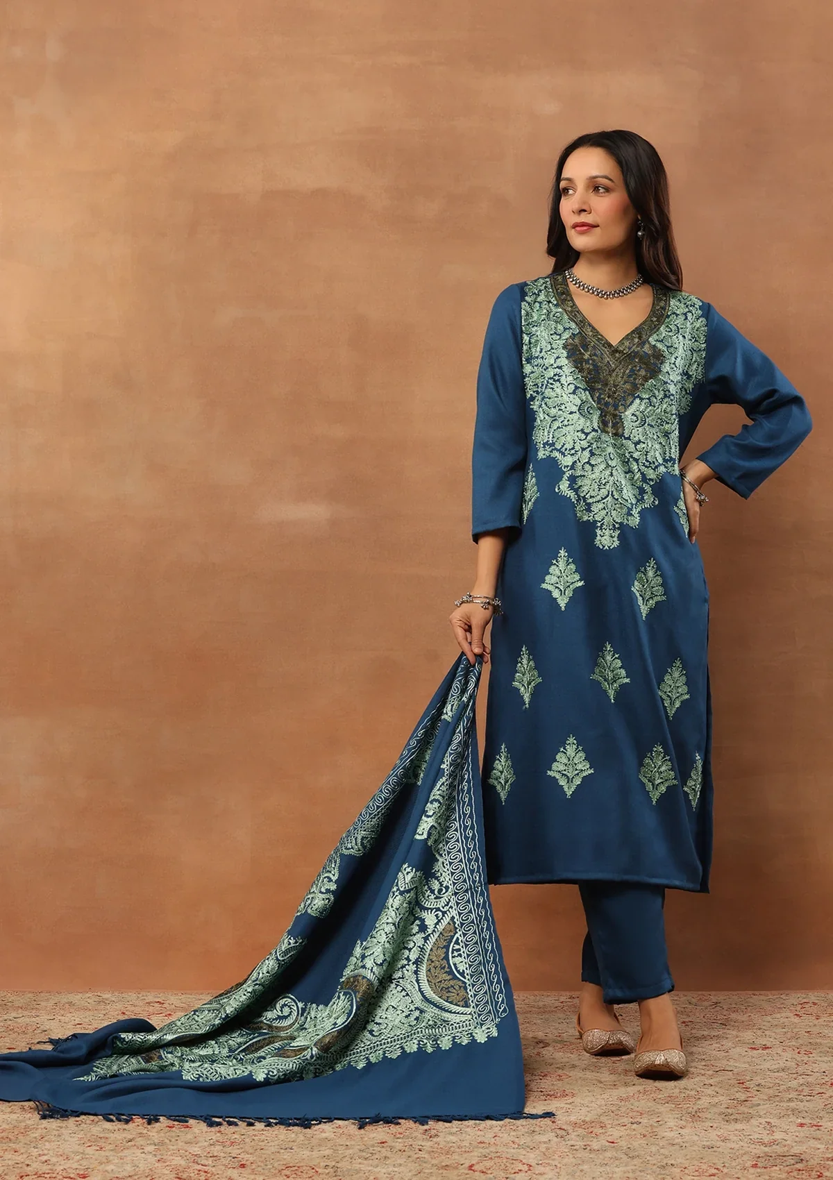 HOC Wool Aari Embroidered Straight Kurta Set With Dupatta-Blue