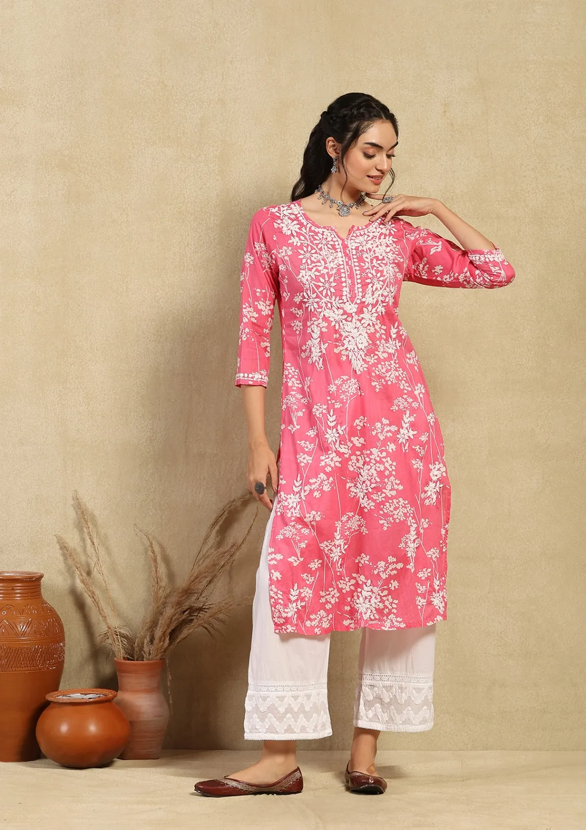 HOC Zainab Chikankari Mulmul Printed Straight Kurta -Pink - Image 4